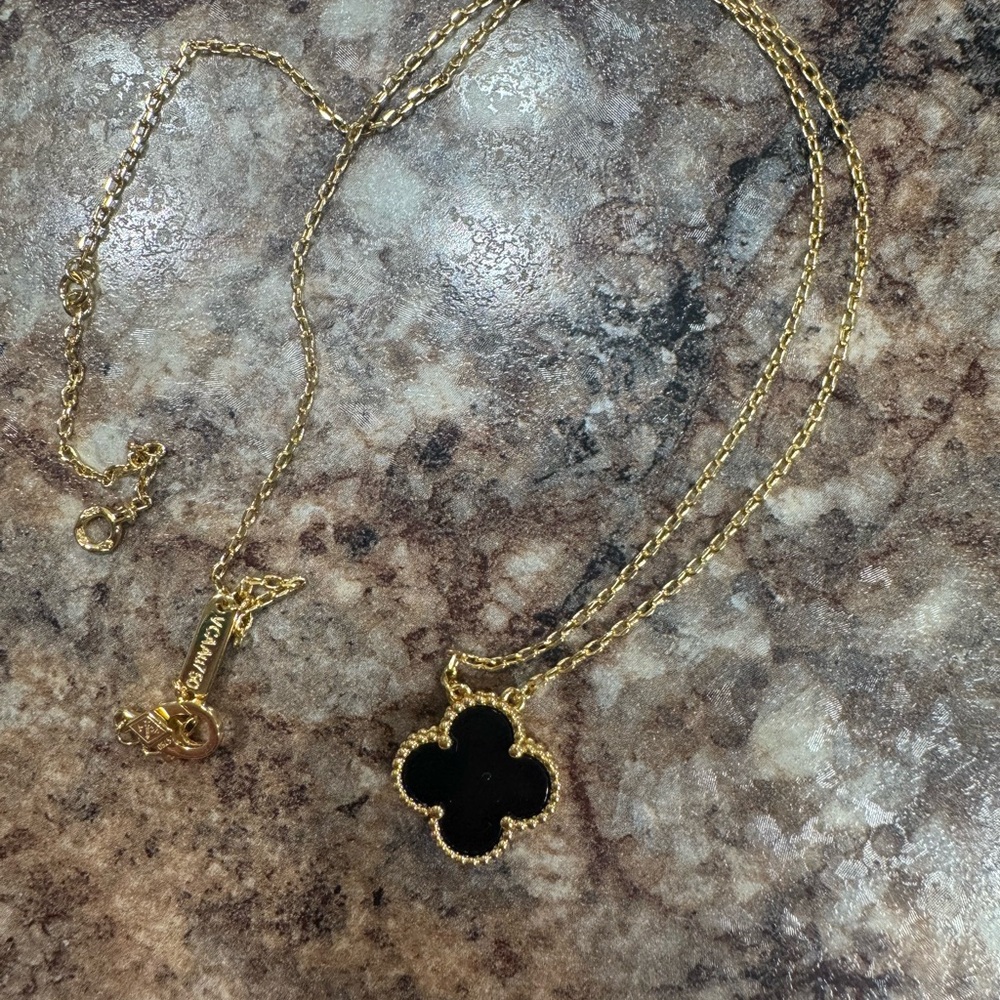 Van Cleef & Arpels inspired Vintage Alhambra Fashion Clover Necklace - Picture 2 of 3